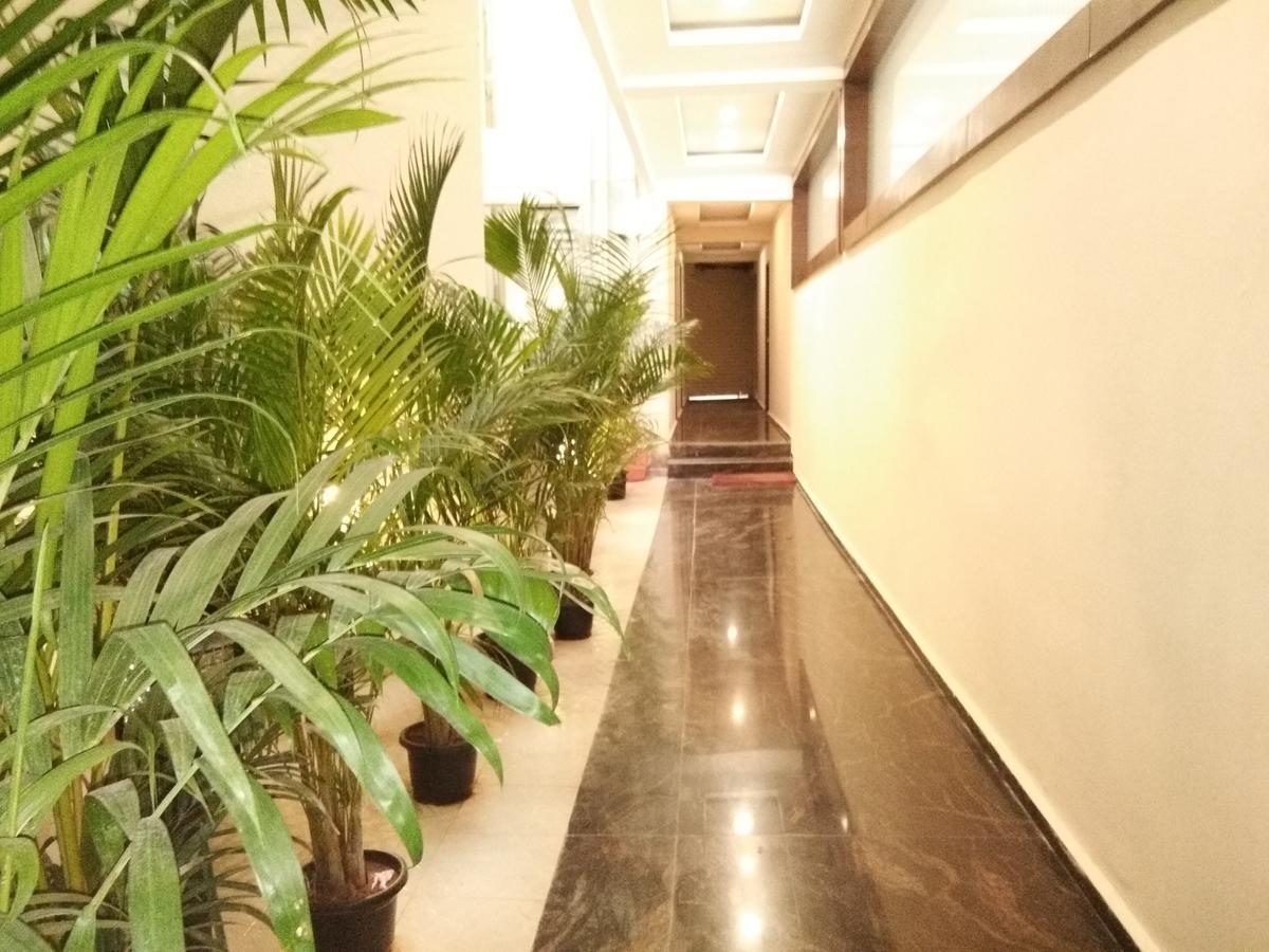 Grand Empark Hotel Бангалор Екстериор снимка